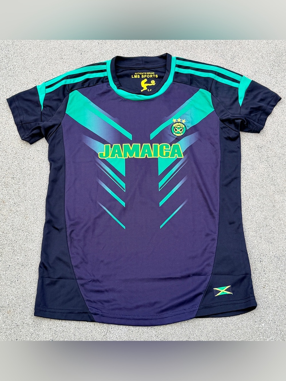 Jamaica National Soccer Team Jersey, Kids size 14-16, very good condition